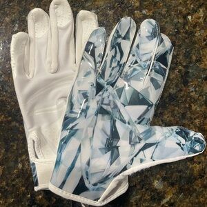 NEW: Cutters Youth Game Day Receiver Gloves Geometric Pattern (S/M)